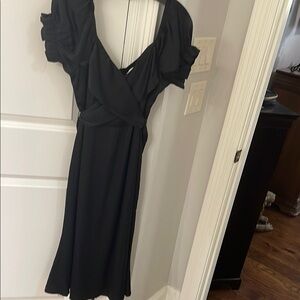 Skies Are Blue Black V-Neck Puff Sleeve Midi Dress